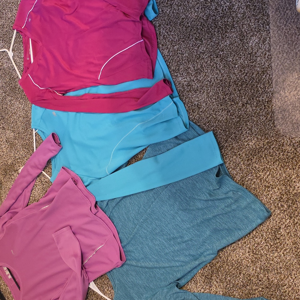 Athletic Tops - Picture 2 of 5